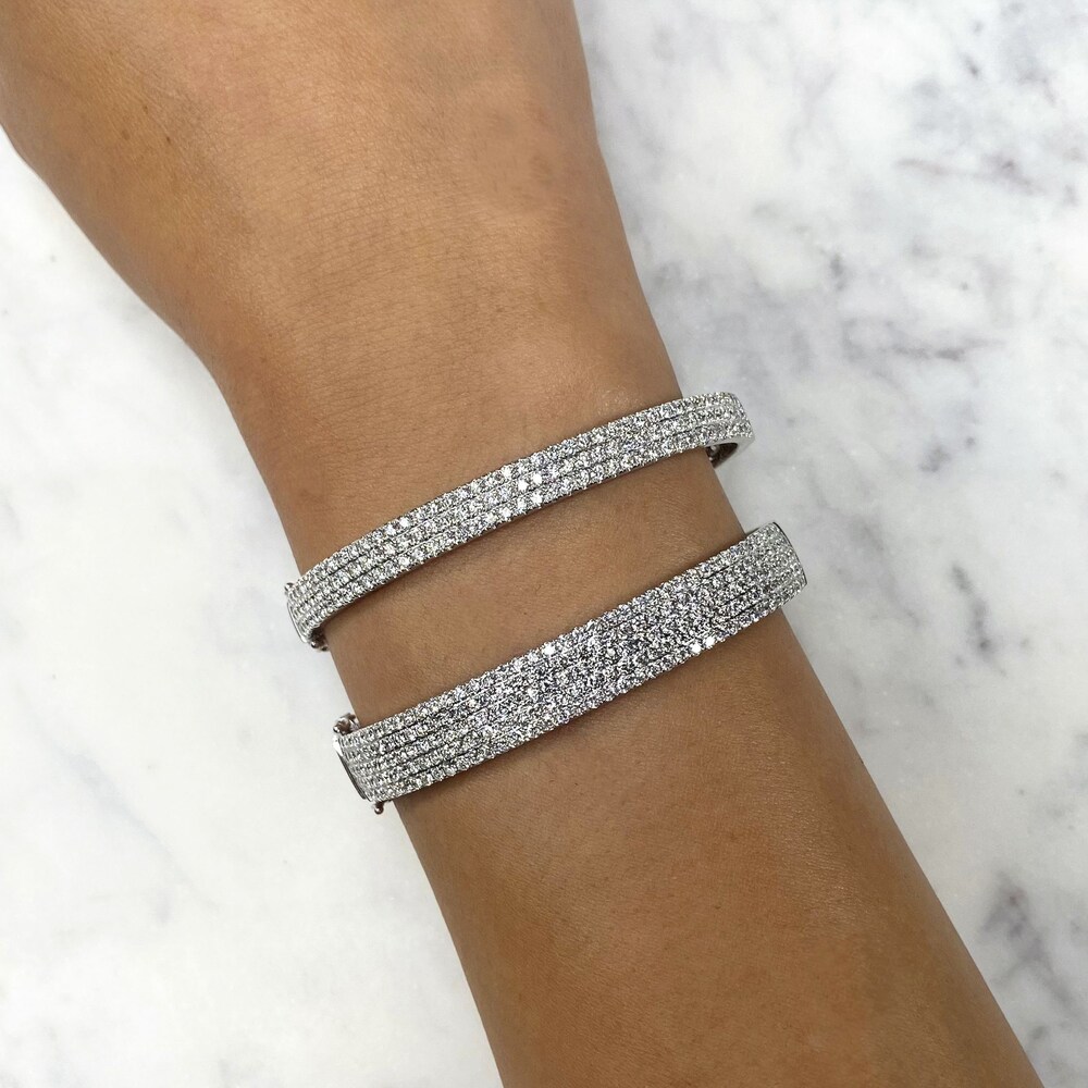 Shy Creation Diamond Pave Bangle Bracelet 3-5/8 ct tw Round 14K White Gold SC55010777V3ZS EkkvcBQC