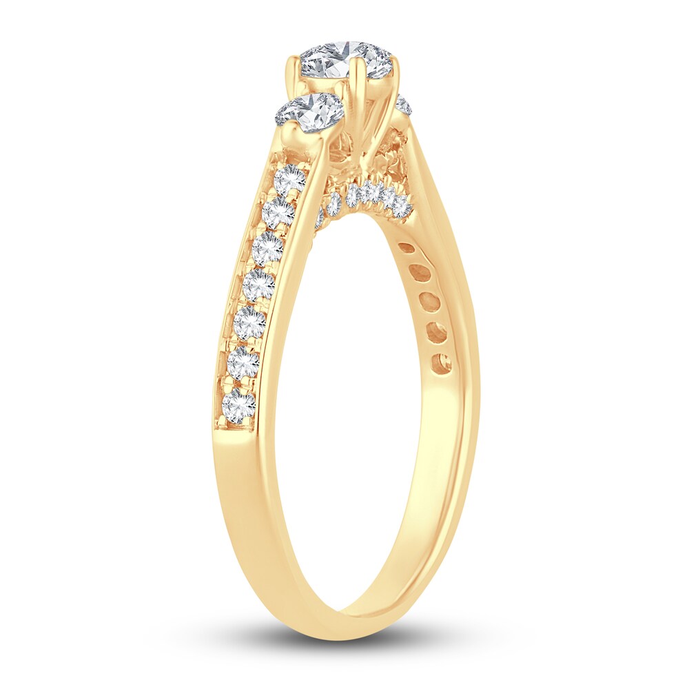 Diamond Oval Cluster Ring 3/4 ct tw Oval/Round 14K Yellow Gold Z6x96WFe